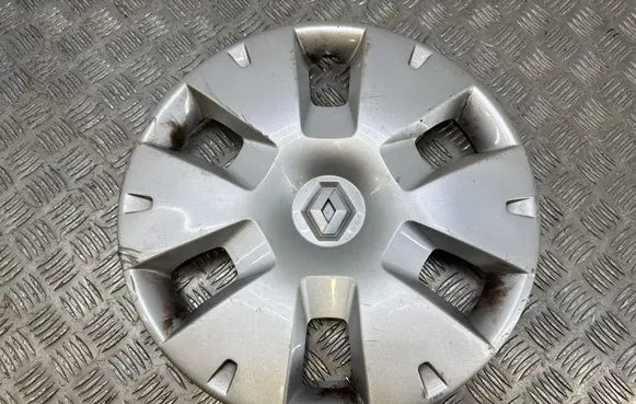 Dacia Sandero R15 wheel hub/cap/trim 8200422602
