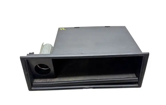 Volvo 740 Cigarette lighter trim front 