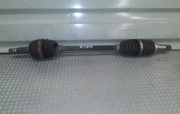 Renault Clio III Front driveshaft 