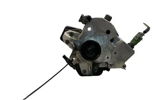 Volvo XC90 Fuel injection high pressure pump 30756125 0445010111
