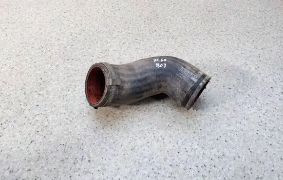 Volvo XC60 Intercooler hose/pipe 31274235