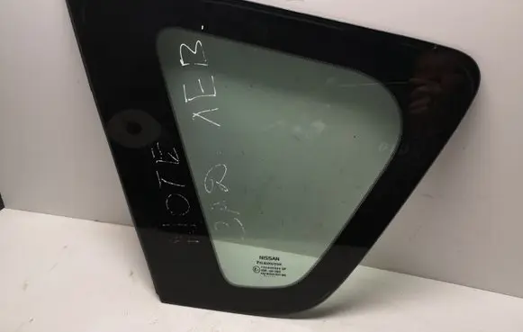 Nissan Note (E11) Rear side window