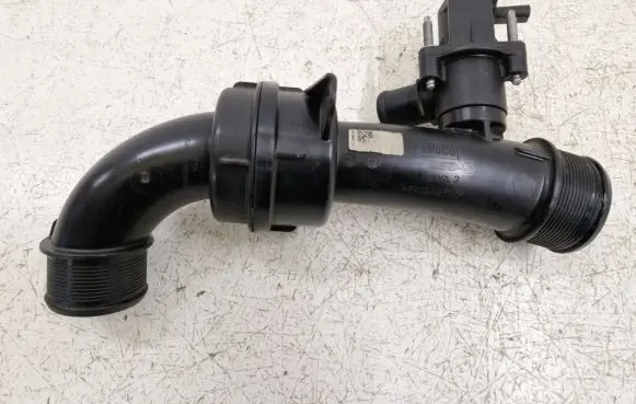Ford Explorer VI Intercooler hose/pipe CJ5G9U465 CJ5G9U465BA Q0M7C