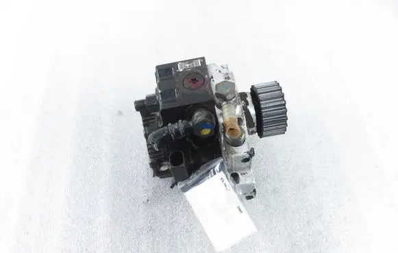 Audi A6 S6 C6 4F Fuel injection high pressure pump 0445010090 059130755E
