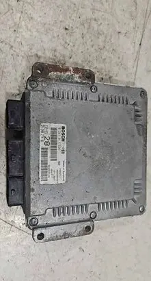 Peugeot 406 Engine control unit/module 9640938180 0281011536 ZY34027491