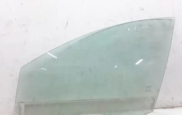 Fiat Croma Front door window glass four-door