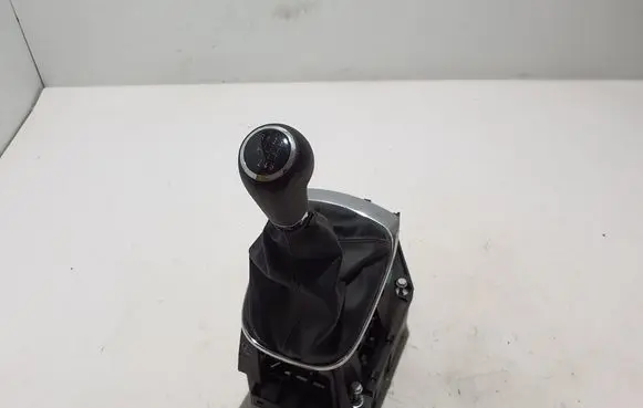 Chevrolet Tracker Gear shifter/selector 25191249