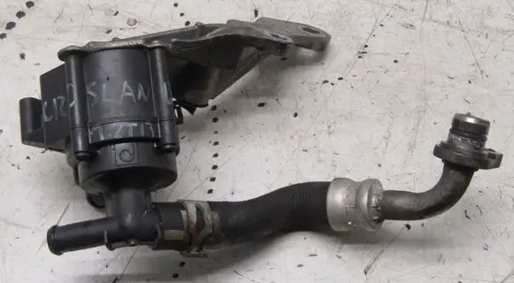 Opel Crossland X Electric auxiliary coolant/water pump 334413060