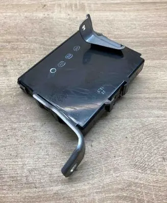 Toyota Avensis T270 Power management control unit 8969005020 MB1028500031