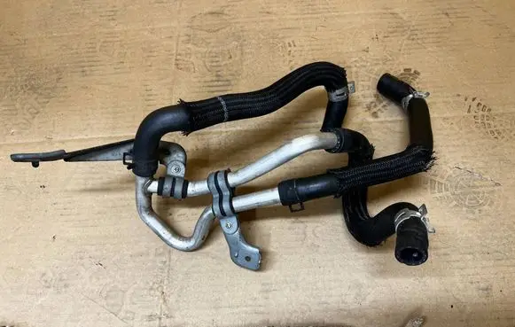 Toyota Auris E180 Engine coolant pipe/hose