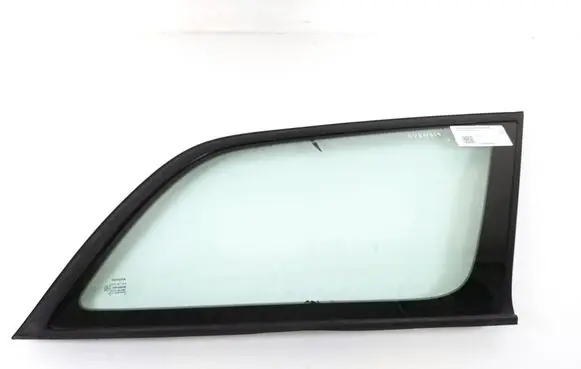 Toyota Avensis T220 Rear side window