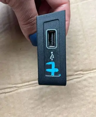 Skoda Rapid (NH) USB socket connector 5JB035727A