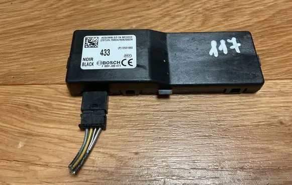 Opel Insignia A Door central lock control unit/module 13501980 F00HJ00471
