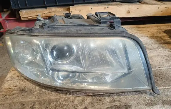 Audi A6 S6 C5 4B Headlight/headlamp