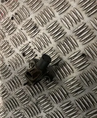 Toyota Land Cruiser (J120) Vacuum valve 