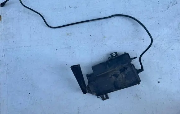 Opel Corsa E Active carbon filter fuel vapour canister 39171637