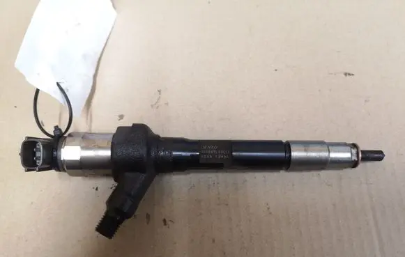Mazda 6 Fuel injector R2AA13H50 R2AA
