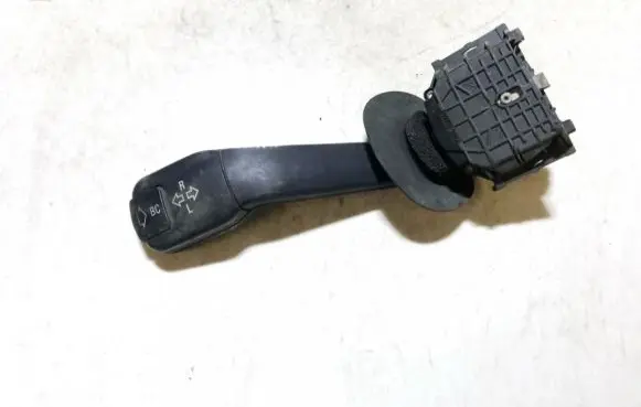 BMW 5 E39 Indicator stalk 8352172 01100410