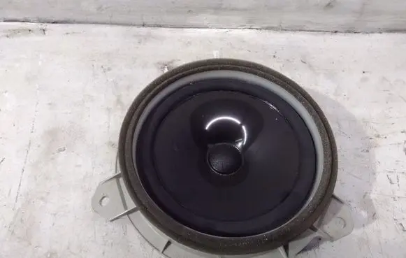 Lexus CT 200H Rear door speaker 8616076060