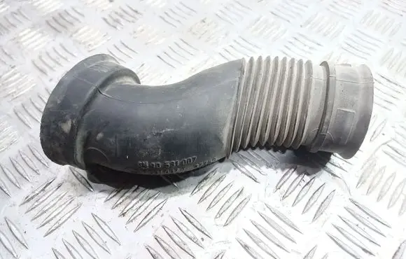 Air intake hose/pipe