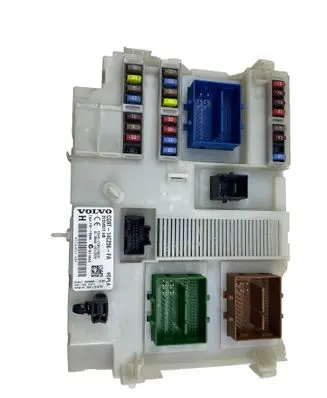 Volvo V70 Fuse box set 31314511AB