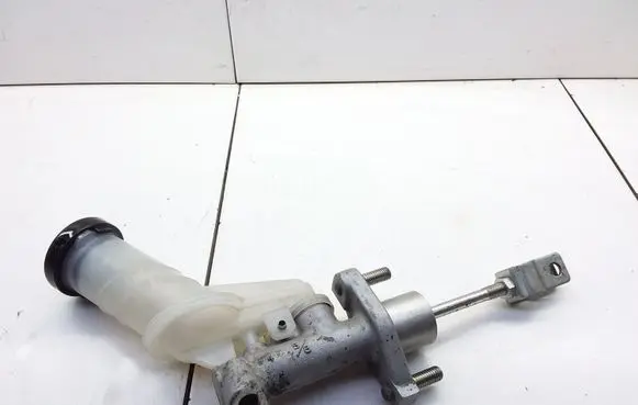 Clutch slave cylinder