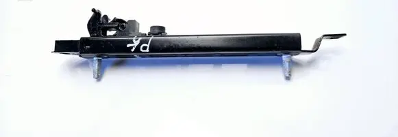 Opel Vectra C Seat belt adjustment rail