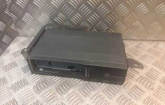 Mercedes-Benz Vaneo W414 CD/DVD changer 1638203889 A1638203889