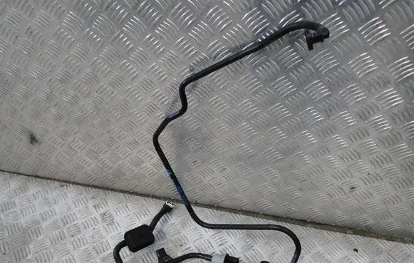 Volkswagen Golf VIII Fuel line/pipe/hose