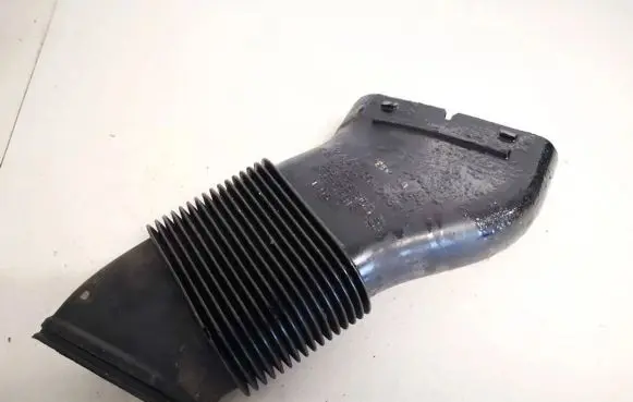 Mercedes-Benz E W211 Air intake hose/pipe a6110940487