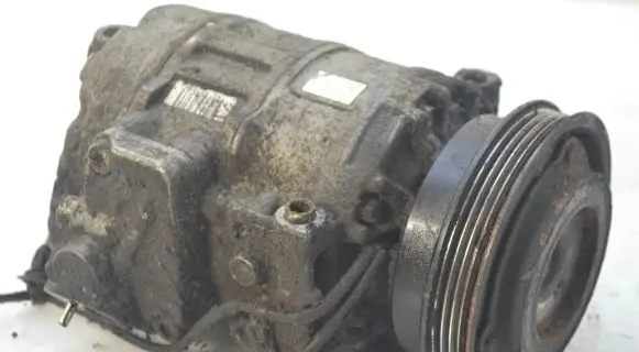 Volkswagen PASSAT B5 Air conditioning (A/C) compressor (pump) 4472208180 8D0260808 7SBU16C