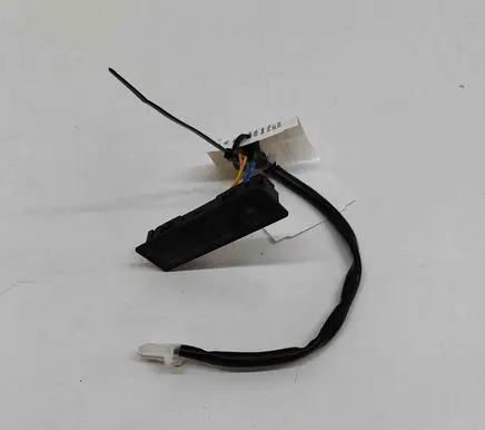 Nissan Qashqai J12 Tailgate/boot open switch button 253806UA1A