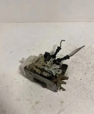 Audi A3 S3 8L Front door lock 8L1837015A