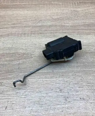Audi A8 S8 D3 4E Air flap motor/actuator 4E0820511 0132801323 020703