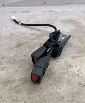Peugeot 308 Middle seatbelt buckle (rear) 647866800 6478643 6478643ETA
