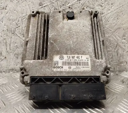 Volkswagen Touareg I Engine control unit/module 7L0907401F