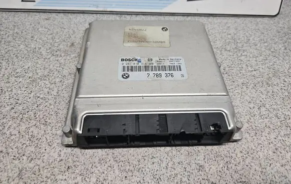 BMW 5 E39 Engine control unit/module 7789376 28RTF091 0281010314