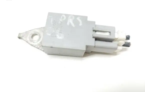 Toyota Prius (XW20) Hazard warning light relay 9098904174 25020523