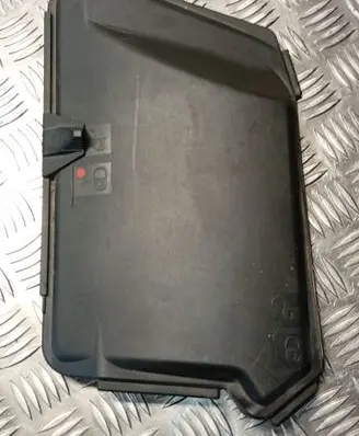 Mercedes-Benz E W211 Fuse box cover 2115400082 08511055579