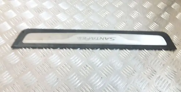 Hyundai Santa Fe Side skirt front trim 858832W500