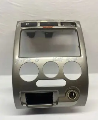 KIA Rio Radio/GPS head unit trim 84620FD000