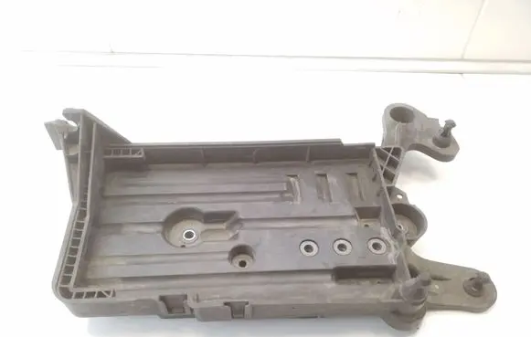 Volkswagen Golf VII Battery tray 5Q0915321