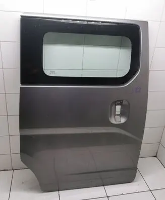 Nissan NV200 Side sliding door 43r001564