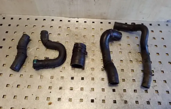 Land Rover Range Rover Sport L320 Engine coolant pipe/hose