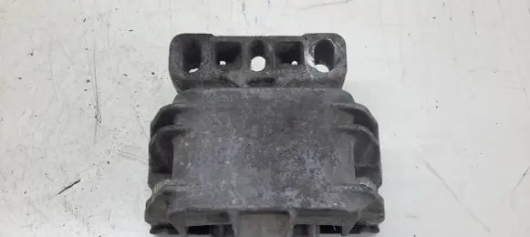 Volkswagen Golf IV Engine mount bracket 1J0199555