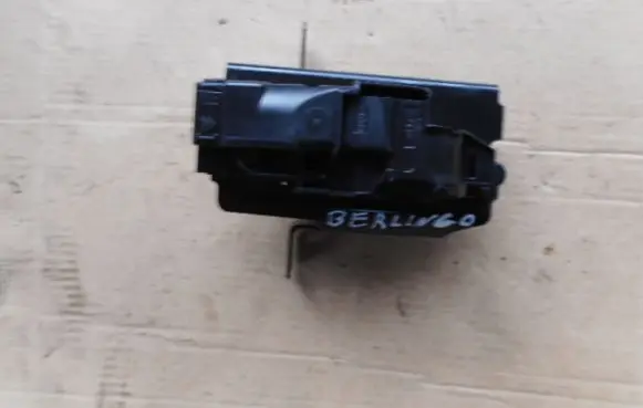 Peugeot RCZ Tailgate/trunk/boot lock/catch/latch 9671153480