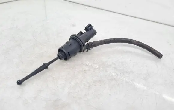 Clutch master cylinder