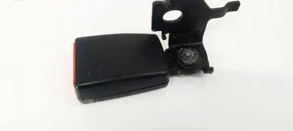 Chrysler 200 Rear seatbelt buckle
