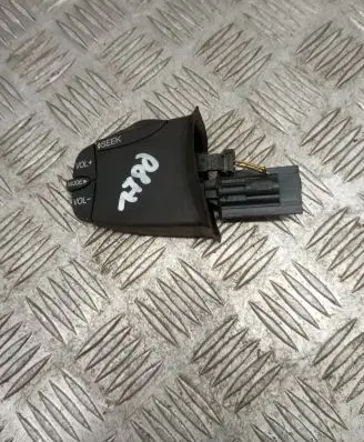 Ford Fiesta Steering wheel buttons/switches 