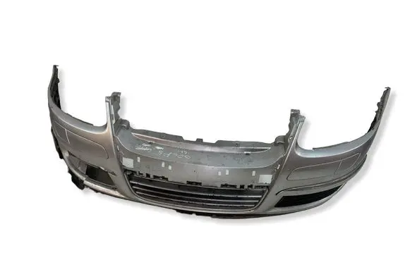 Volkswagen Golf V Front bumper 1K0807221B